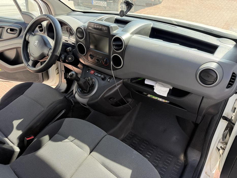 Peugeot Partner L1 1.6HDI Motor Novo