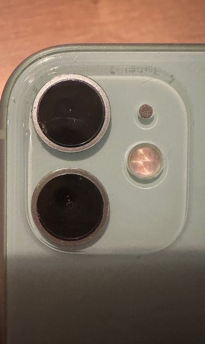 iPhone 11 zielony w stanie bdb