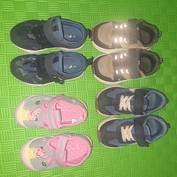 Дитяче взуття   кросівки , макасини  23р