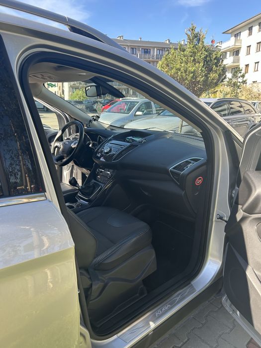 Ford Kuga 2013 r