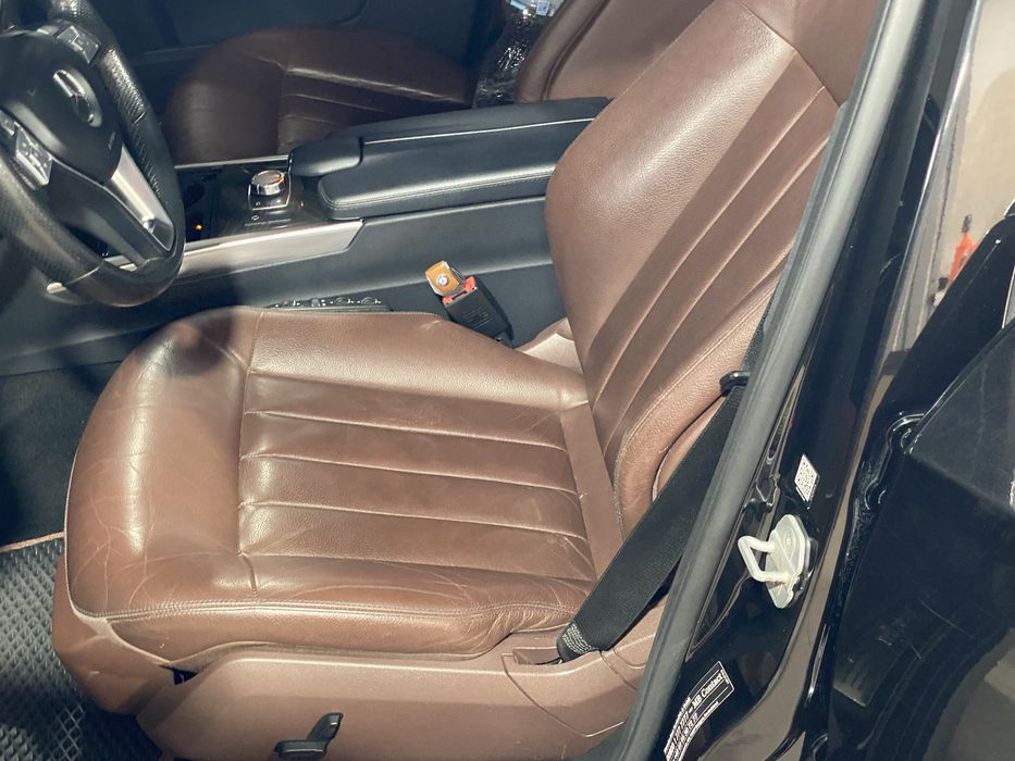 Продаєтся автомобіль Mersedes Benz E300 Hybrid W212 2013г в