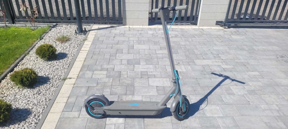 Hulajnoga elektryczna MOTUS
