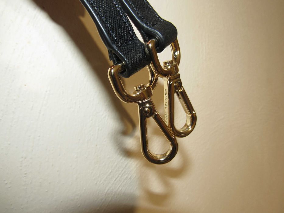 Ремешок от сумочки Michael Kors и подвеска