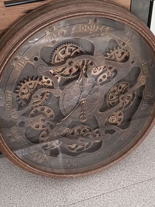 Vendo relógio de parede