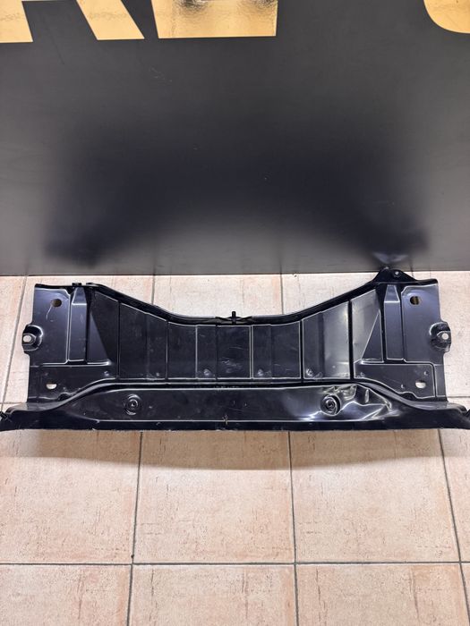 Задняя панель tesla model Y