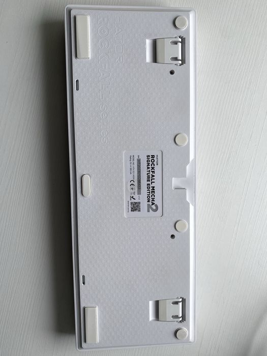 Hator Rockfall 2 Signature Edition + кейкапи. Ігрова клавіатура