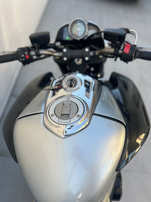Suzuki B-King 1300