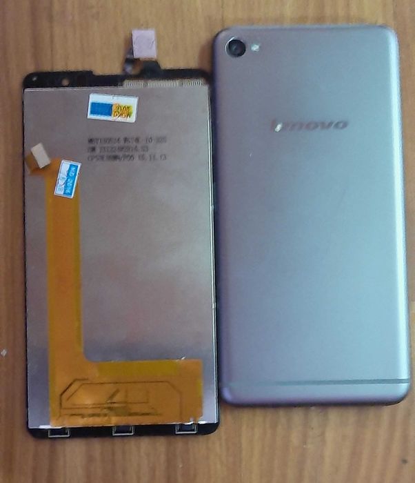 телефон Lenovo S90-A