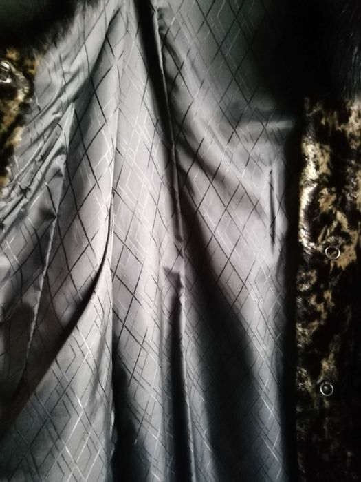 Шуба з натуральним хутром.