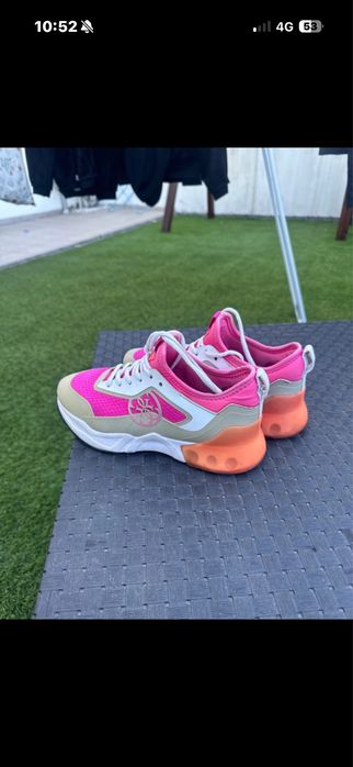 Sapatilhas mulher Guess