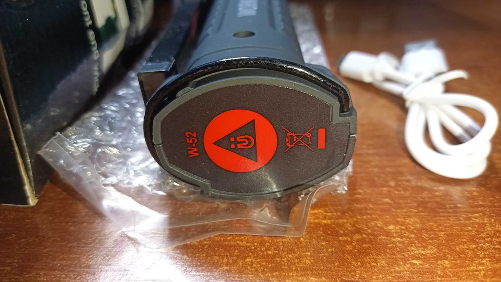 Светодиодный перезаряжаемый фонарь, ліхтар, аварийный свет