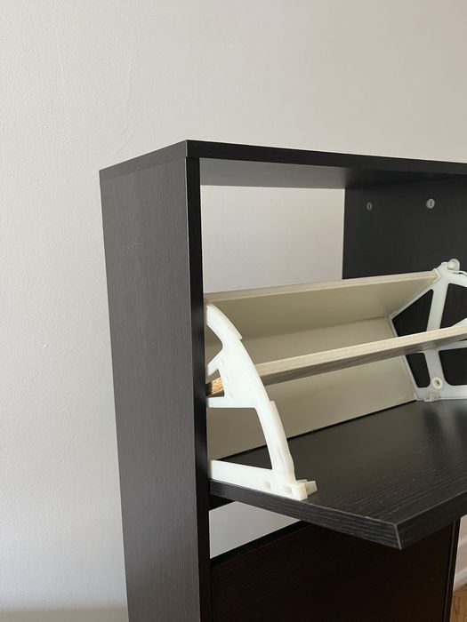 Sapateira madeira escura IKEA - 28x49x134 cm