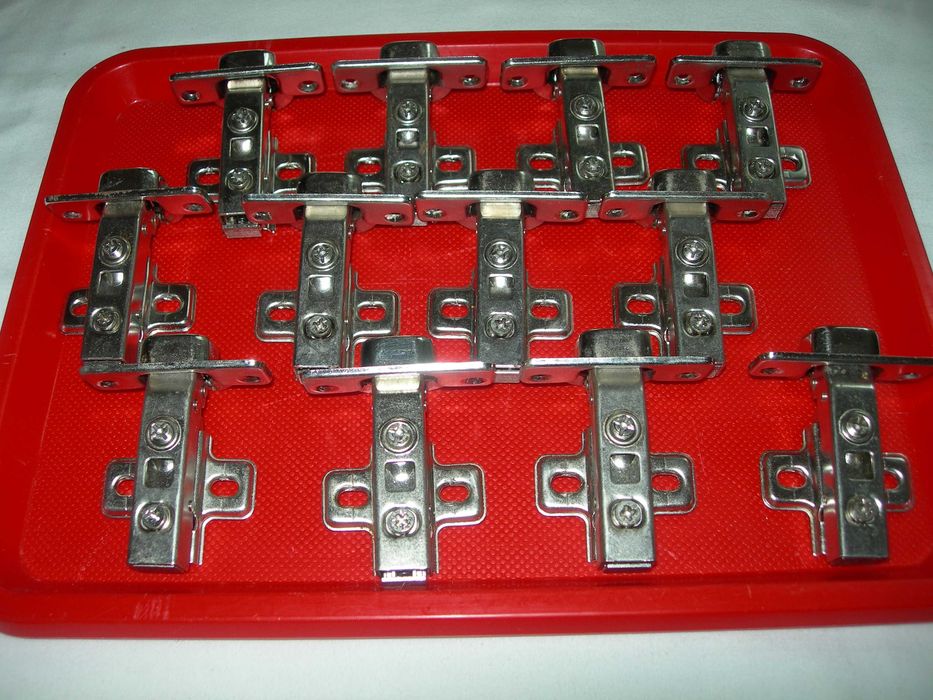 Dobradiças cozinha.64585035800194120