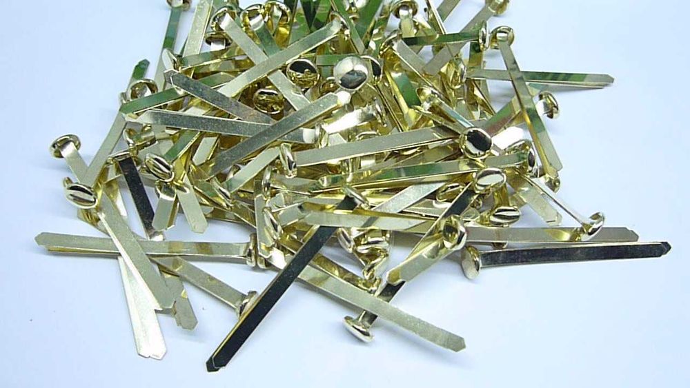 Tachas de encadernação em latão