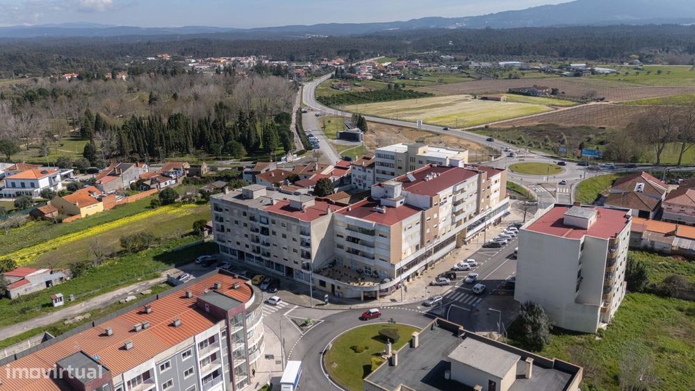 Apartamento T3 com varanda no centro da Mealhada