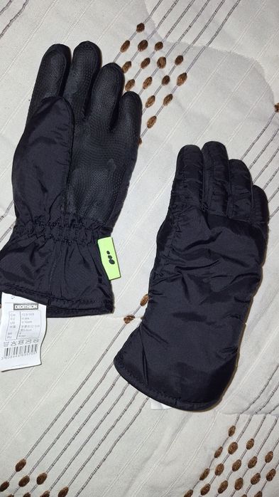 Fatos botas e luvas para neve