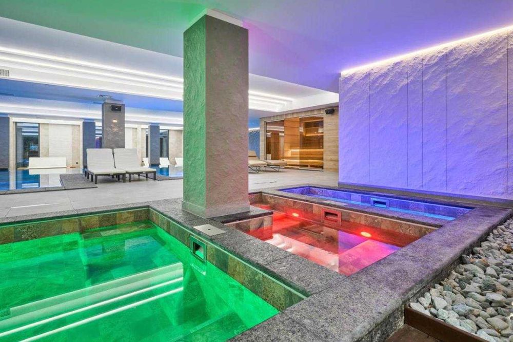 Сучасний апарт-готель у Буковелі Fomich Residence