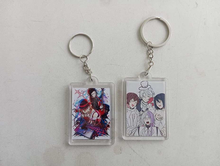 Брелоки з різними персонажами