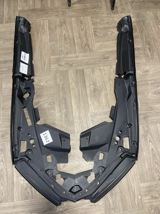 Накладка на крило bmw g05 g06 захист крило фара bmw g06 g05