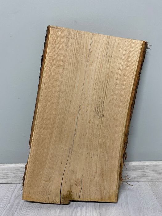 Tábua de madeira maciça 80×40 cm.