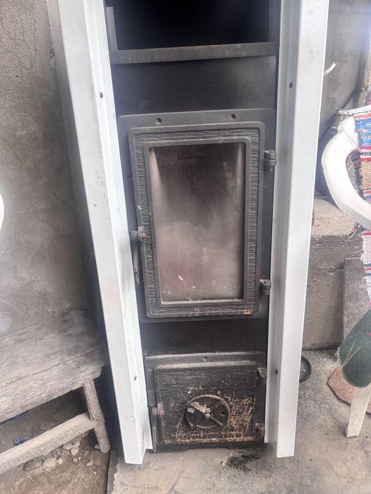 Камін , піч , домашній камін