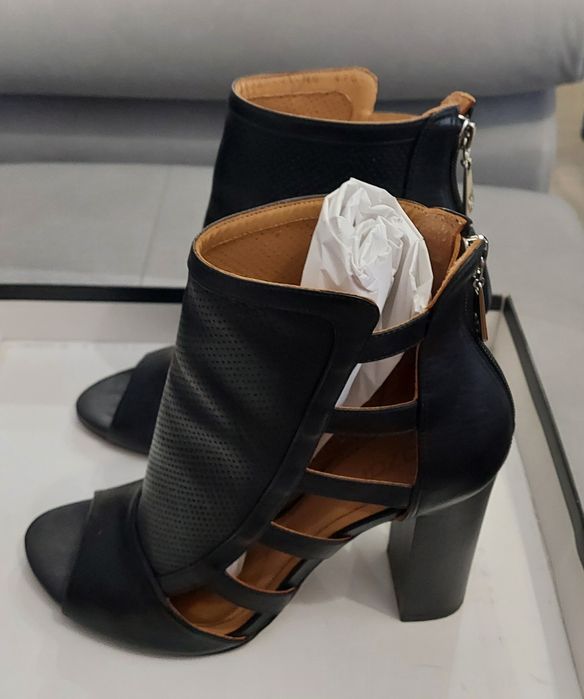 Kazar czarne botki peep toe 38