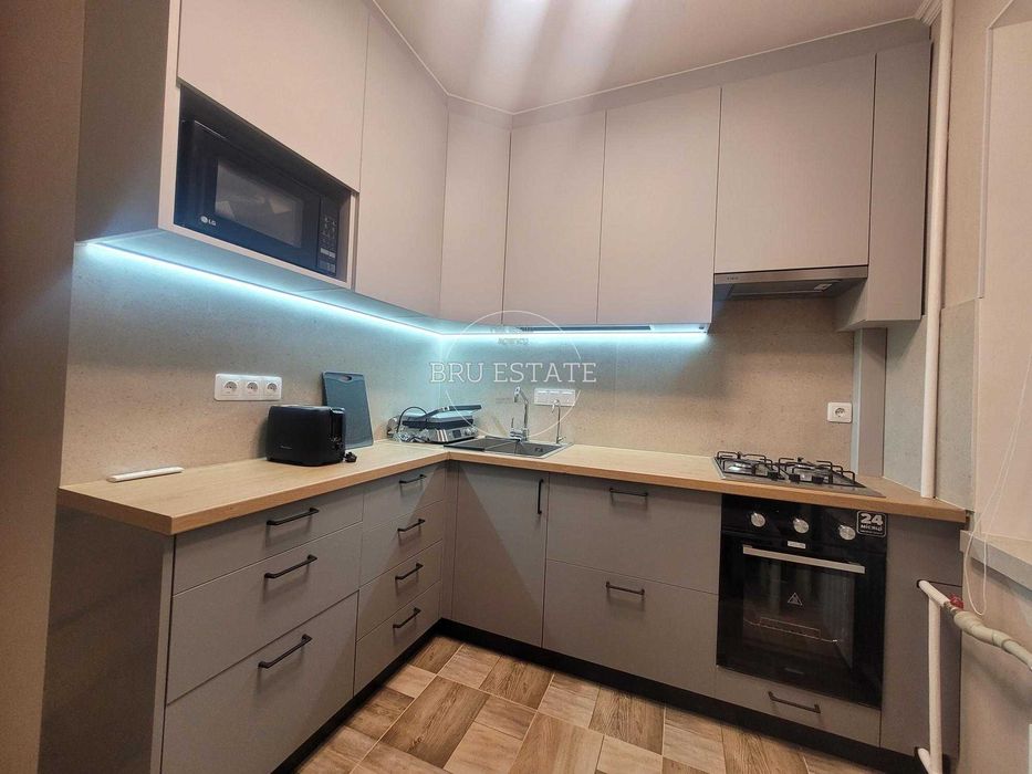 Продам 2к кв-ру з новим ремонтом Березняки, м. Лівобережна, 5 хв