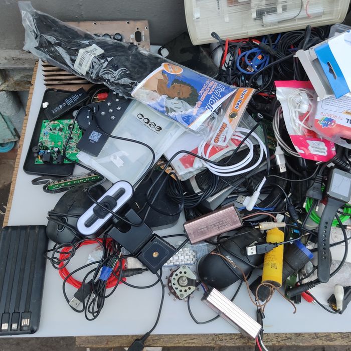Лот (ящик) разной электроники 10кг