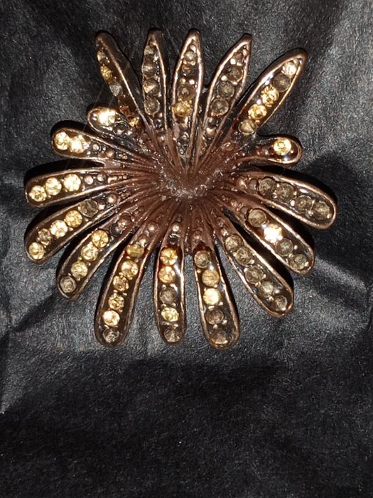 Sprzedam broszkę antyk