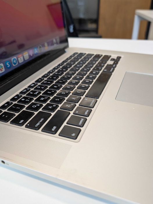 Macbook Pro (2014) 15" | 16 Gb | 256 Gb