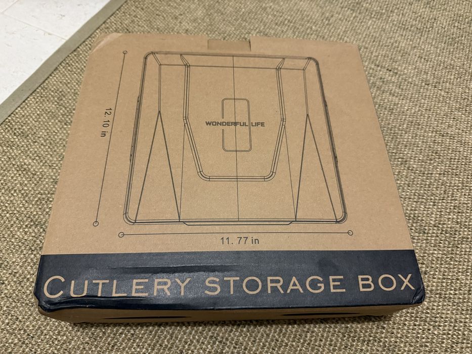 Caixa para talheres extensivel
