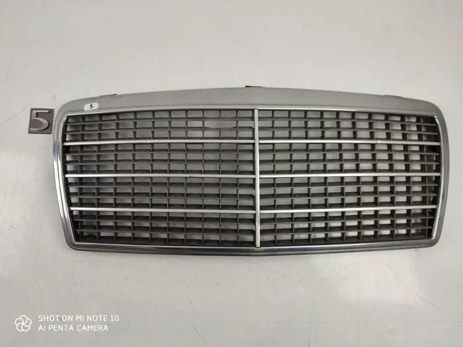Mercedes w124 E- klasa- atrapa grill