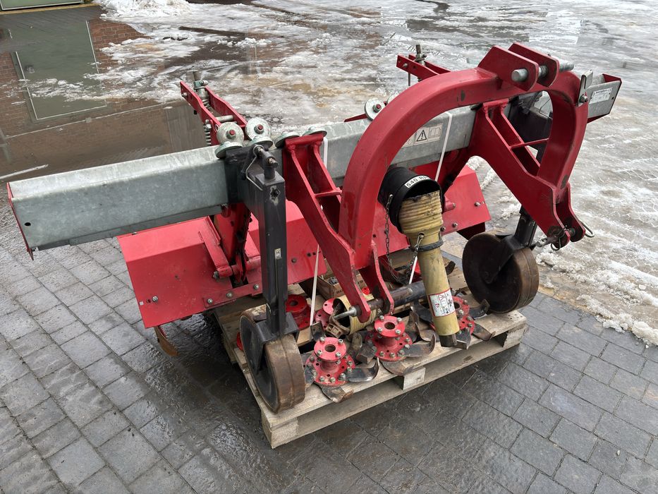 Glebogryzarka do truskawek Breviglieri MG4 sadownicza