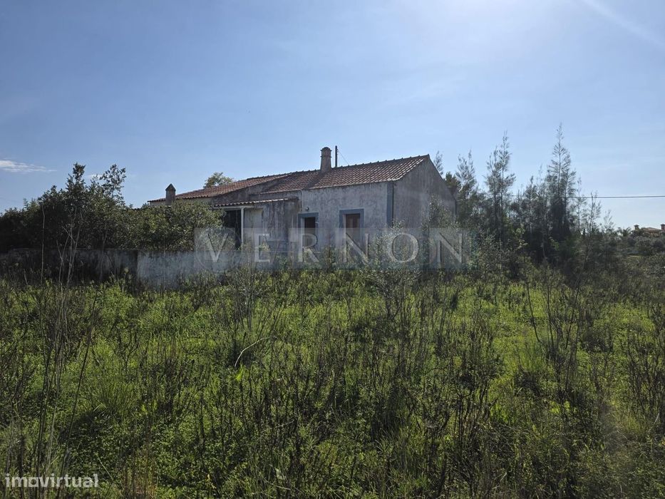 Para venda terreno com ruína e grande potencial próximo de Silves, Lag