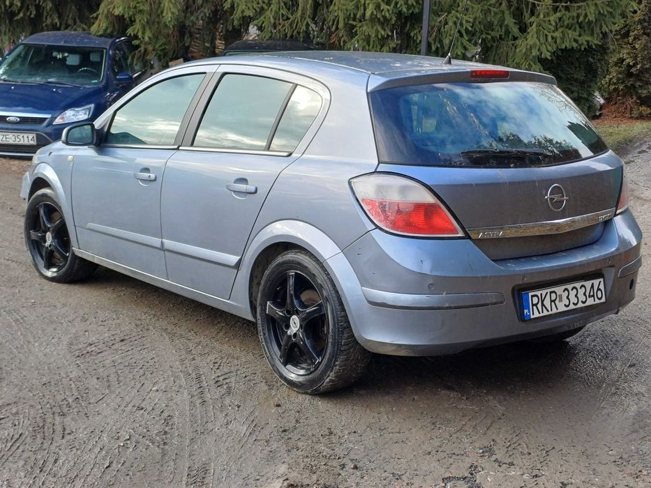 Opel Astra H 1.7CDti 2007r