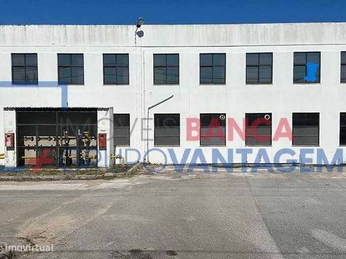 Instalação industrial com dois pisos,  lote de 24 880m2, com A B P ...