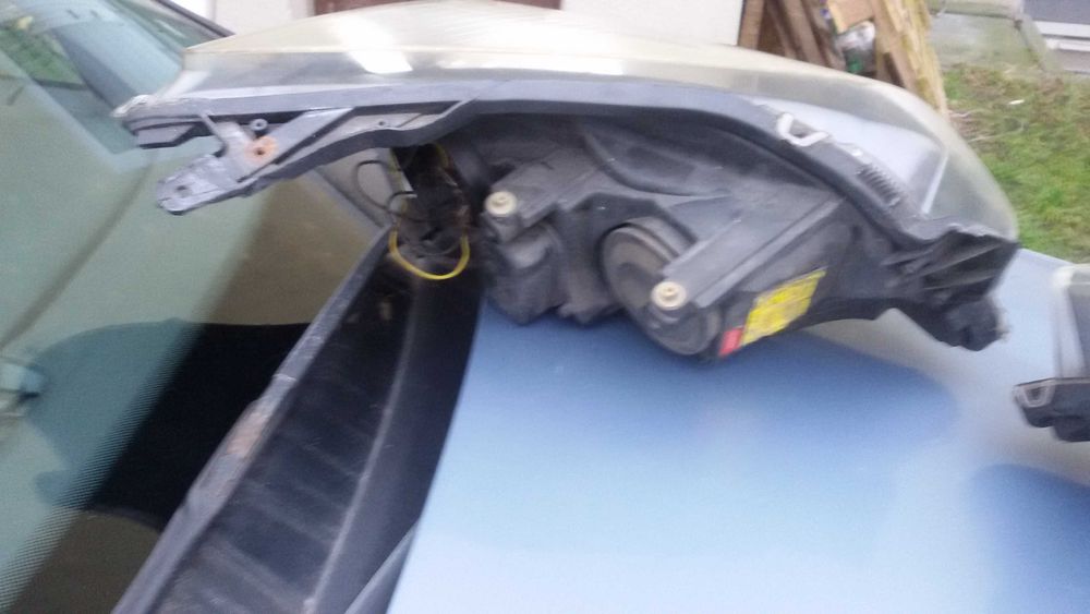 Lampy przednie Opel Astra H