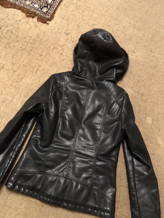 Куртка демісезонна