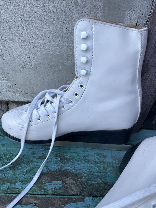 Ковзани для фігурного катання  explore 40 розміру