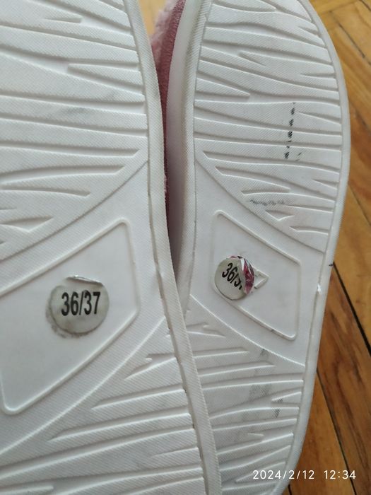 Nowe kapcie rozmiar 36/37