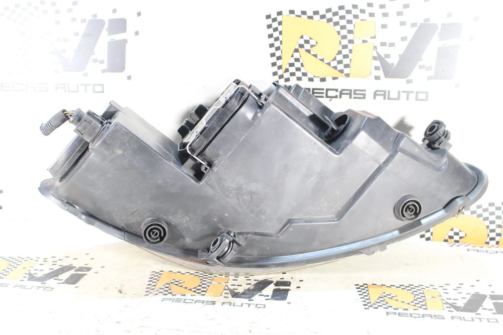 Ótica / farol esquerda SEAT Leon (1P1)