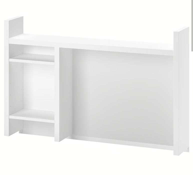 Białe biurko Ikea