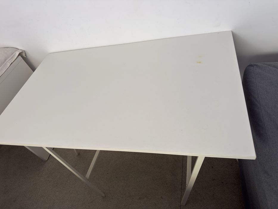 Secretaria ikea + cadeira 20€