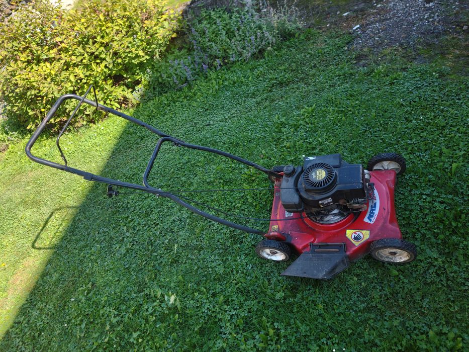 Kosiarka z silnikiem Tecumseh