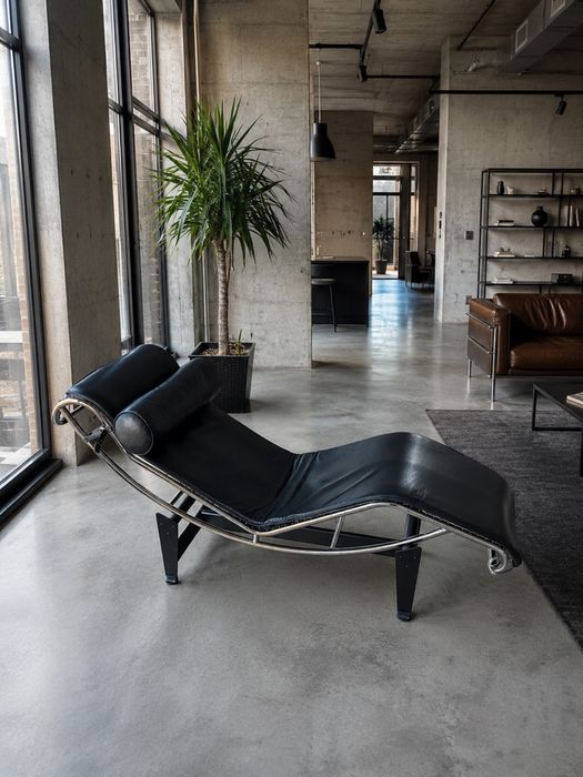 Leżanka / fotel LC4 Style – skóra naturalna, chrom