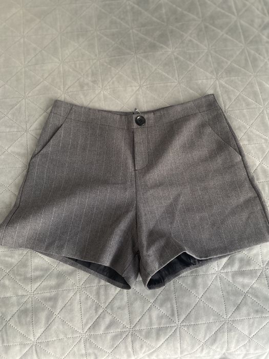 Класичні шорти.