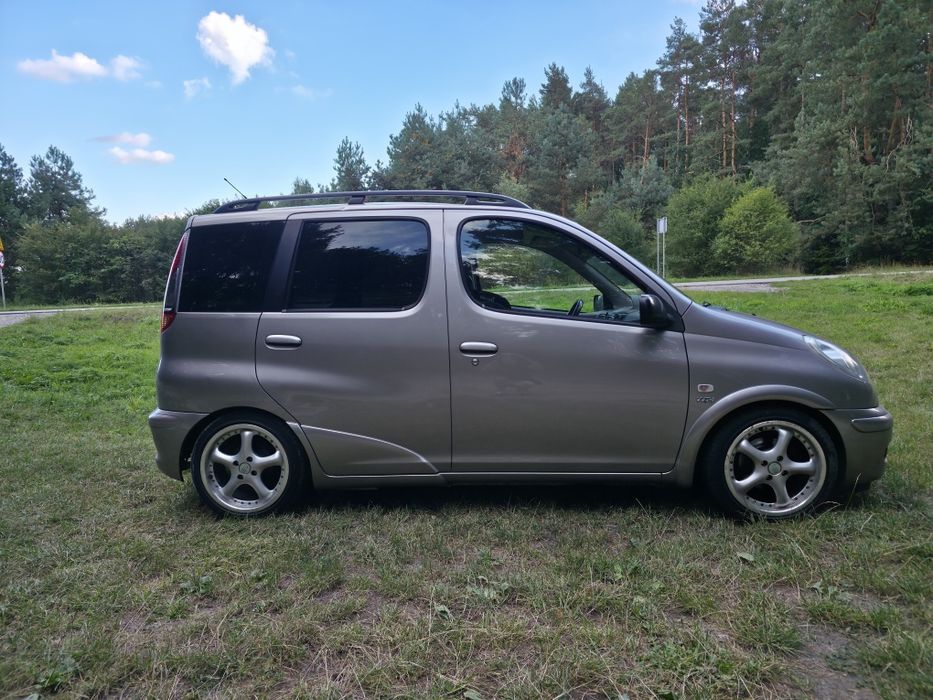 Toyota Yaris Verso
