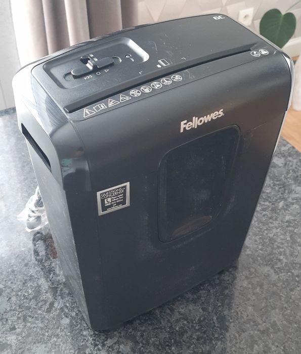 Niszczarka do papieru biurowa Fellowes 6C