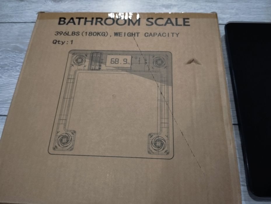 Waga łazienkowa szklana