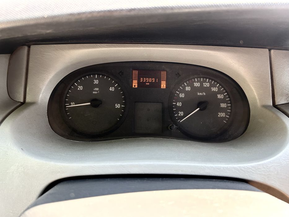 Продам Віваро 2007р 2.0 Пасажир